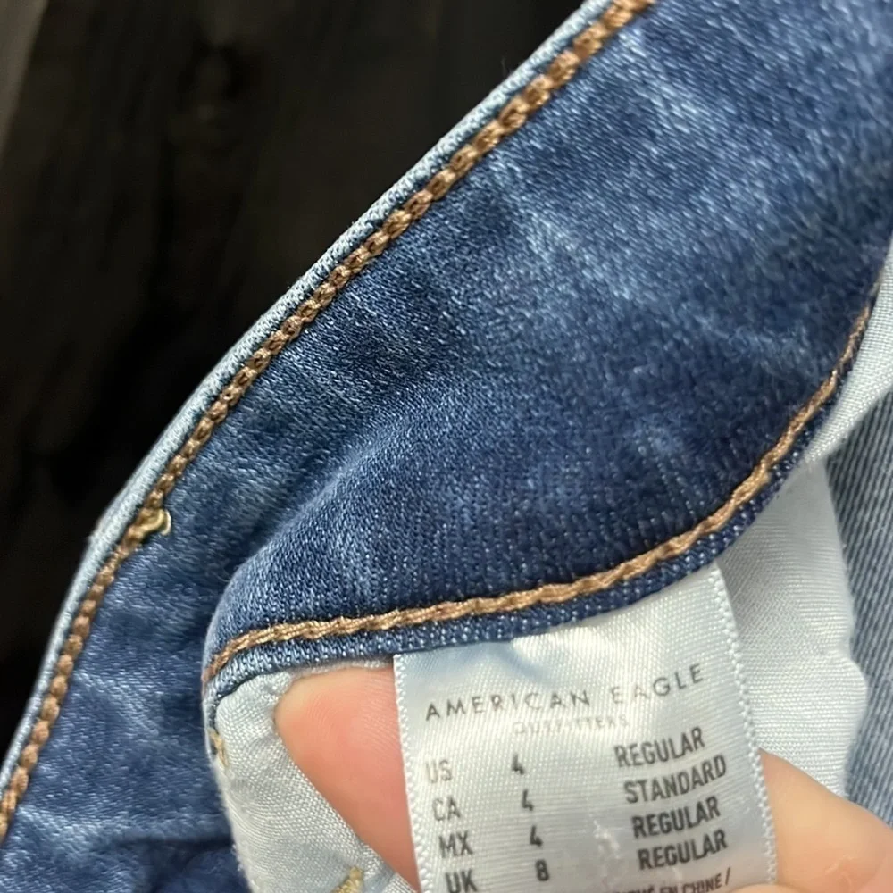 𝅺american Eagle- hi rise jegging (no distressing)